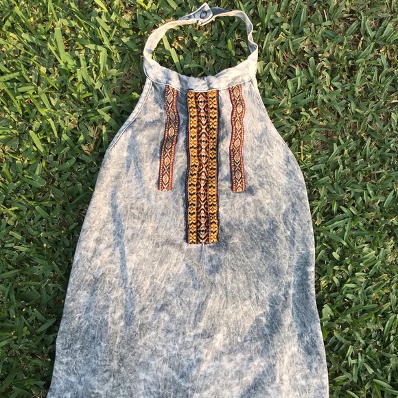 Halter top - Picture 4 of 5